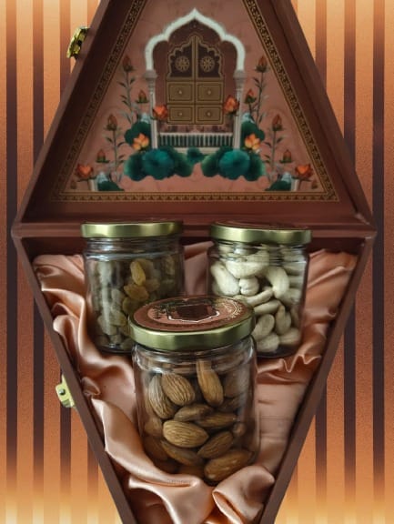 "Hariswad  Royal Triangle Dry Fruit Gift Box – 3 Jars Set "